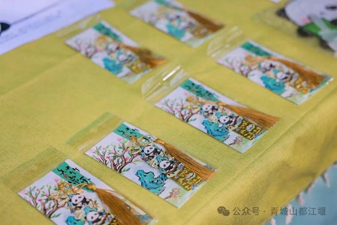 城山都江堰太火爆NPC白娘子被求合影到宕机AG真人百家家乐平台顶流实锤！这个五一青(图15)